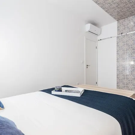 Apartment Airport Suites *
