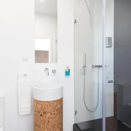 Airport Suites * ליסבון