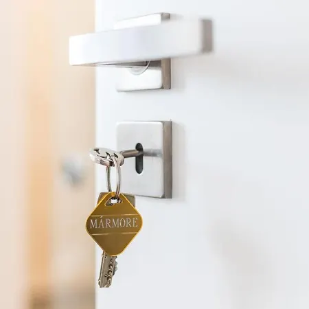 Apartment Airport Suites *