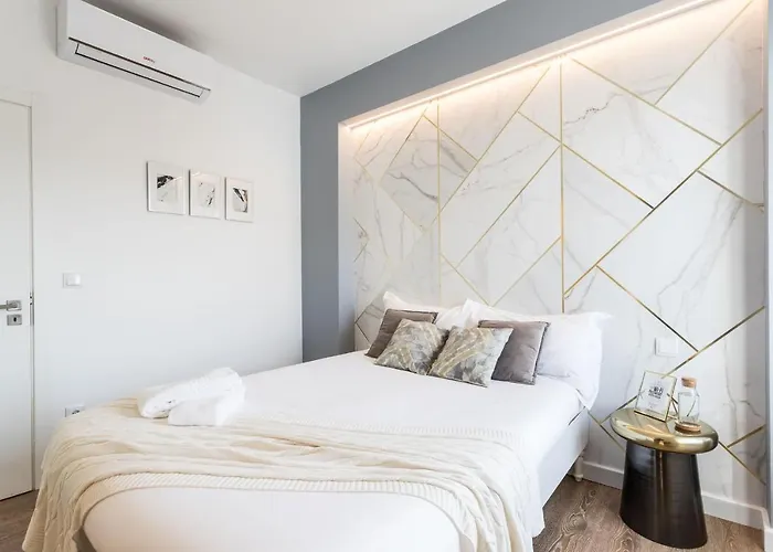 Airport Suites 公寓 *